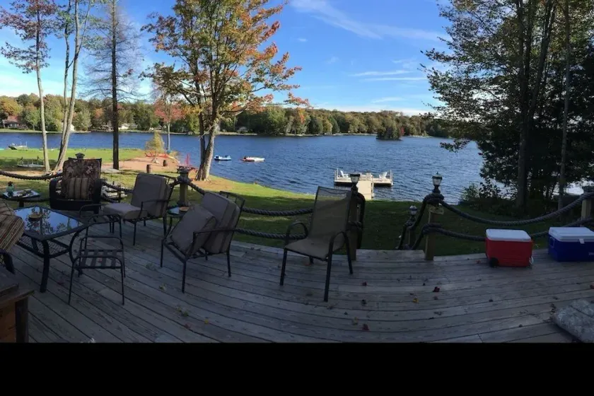 Beautiful Lake House on Private Lake in Salmon River Region! - Image 1