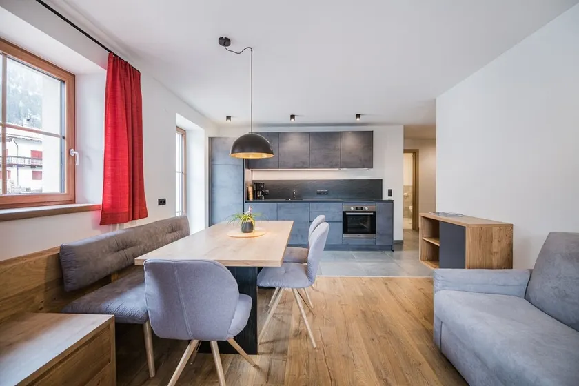 Ferienwohnung \"Künz Dolomiten 3\" mit Bergblick, Balkon & WLAN - Image 1