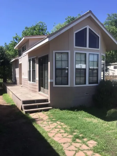 RusticTinyHome @ LBJ💕Great4Couples💕3MinWalk2Lake! - Image 1