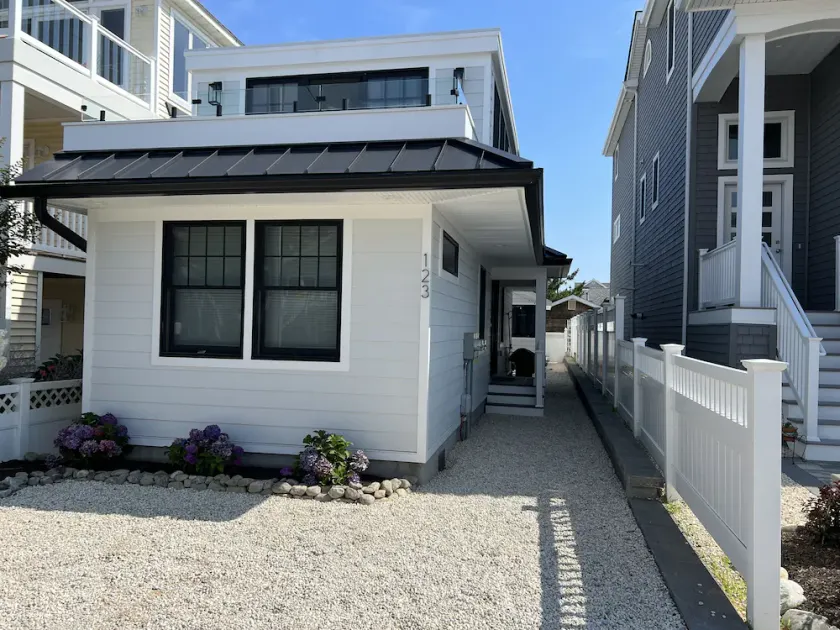 3 Minuten vom Strand entfernt, 3 Schlafzimmer, 1,5 Bäder! - Image 1