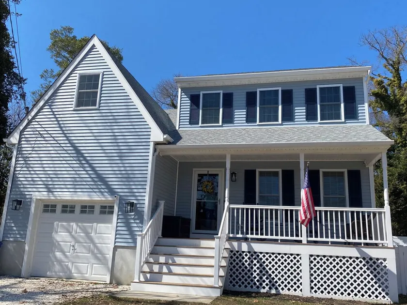Comfortable, Spacious Home with Pool and One Block to Delaware Bay! - Image 1