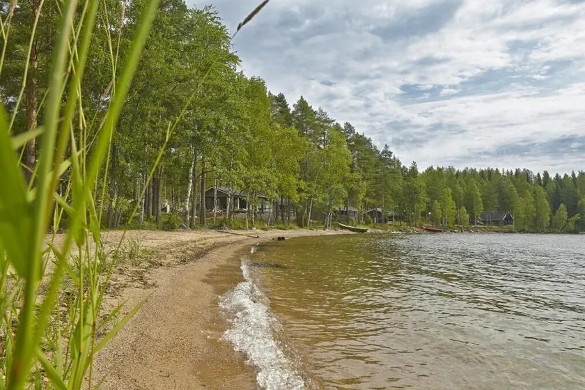 Lakeside Cottages - Image 1