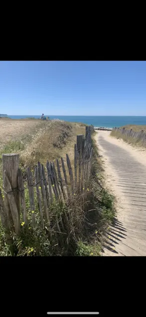 Maison de Campagne Située Dans un Écrin de Verdure à 30 mn des Plages - Image 1