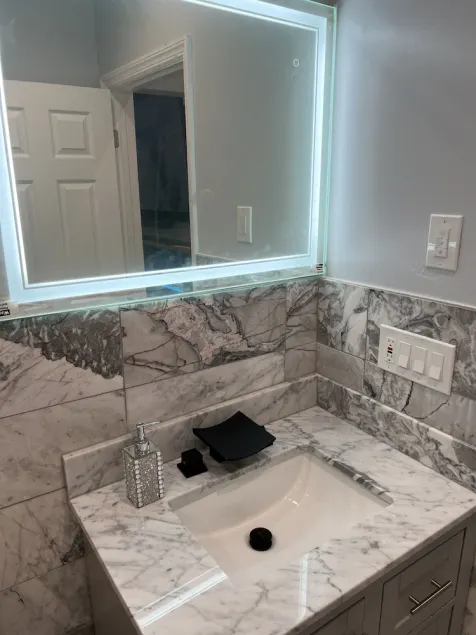 Luxuriously furnished 4 bedroom apartment - Image 1