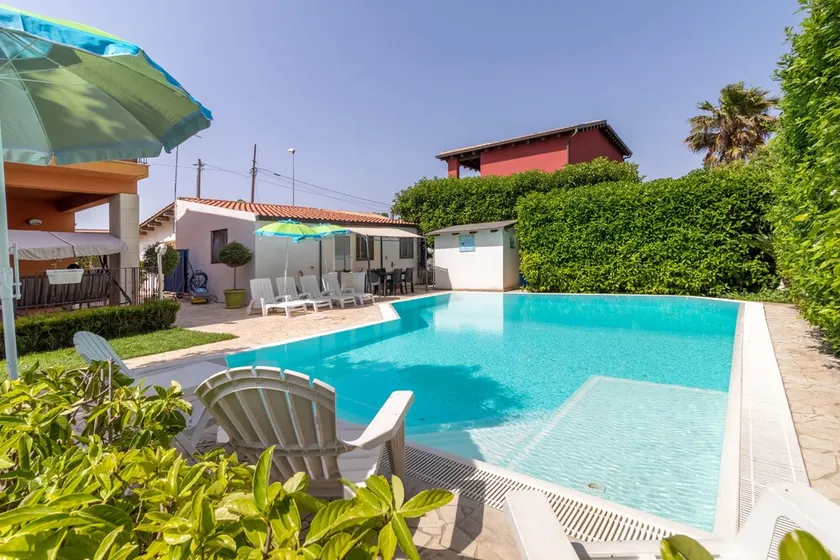 Villa Arianna - Image 1