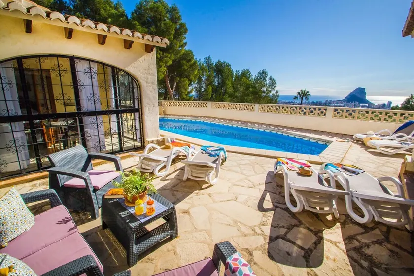 Villa Moskoa - PlusHolidays - Image 1