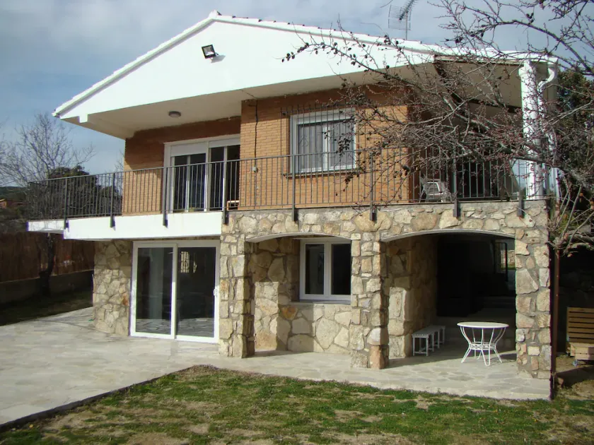 Villa with pool and BBQ for 10 people - Image 1