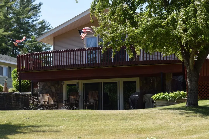 The Apple Blossom Cabin - Image 1