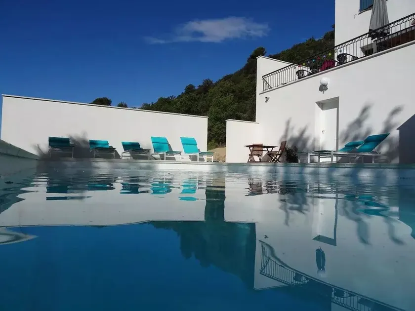 \"Villa Limounie\" with Heated Pool and Private Bathrooms in Every Room - Image 1