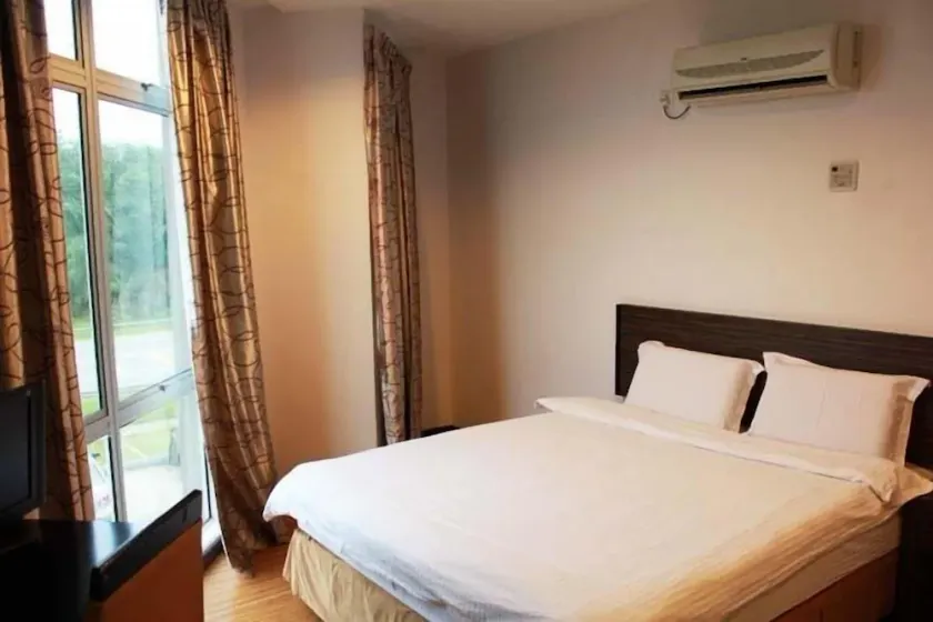 Stay Inn Hotel - Image 1