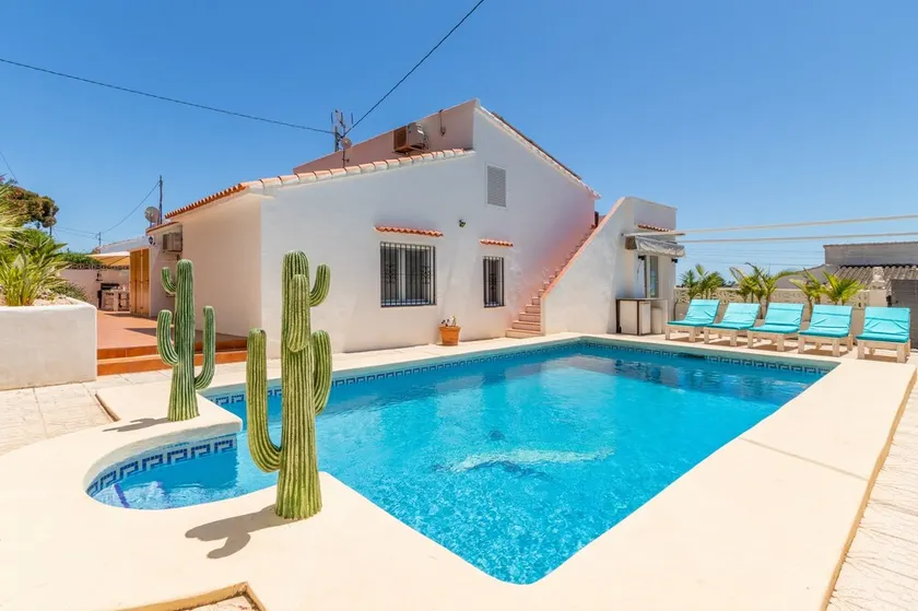 Villa \"Villa Carolima - Piscine chauffée\" avec vue sur la mer, Wi-Fi, climatisation et jardin - Image 1