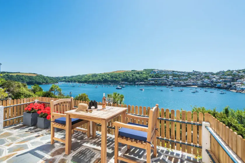 SEASPRAY spectacular views, central Fowey, parking - Image 1