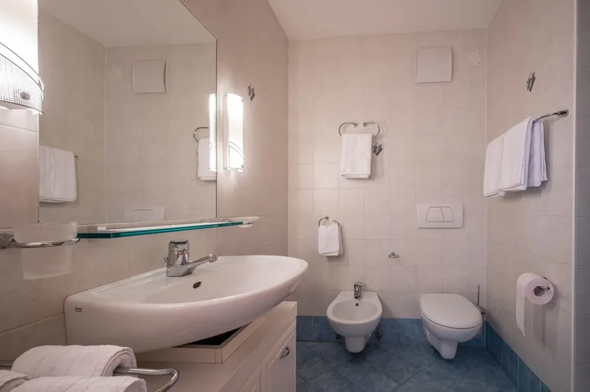 Apartamento \"Treyer 6 Typ B\" con vistas a la montaña, Wi-Fi, balcón y jardín - Image 1