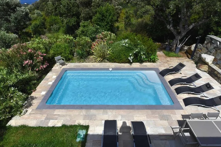 Wunderschöne Villa mit beheiztem Pool, 900 m vom Strand von Farinole entfernt - Image 1