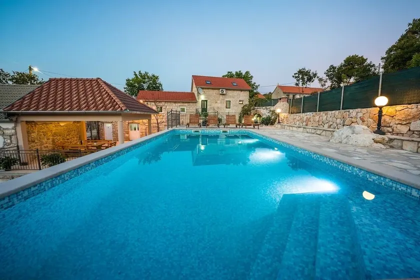 Ferienhaus Buljanovi dvori mit privatem Pool - Image 1