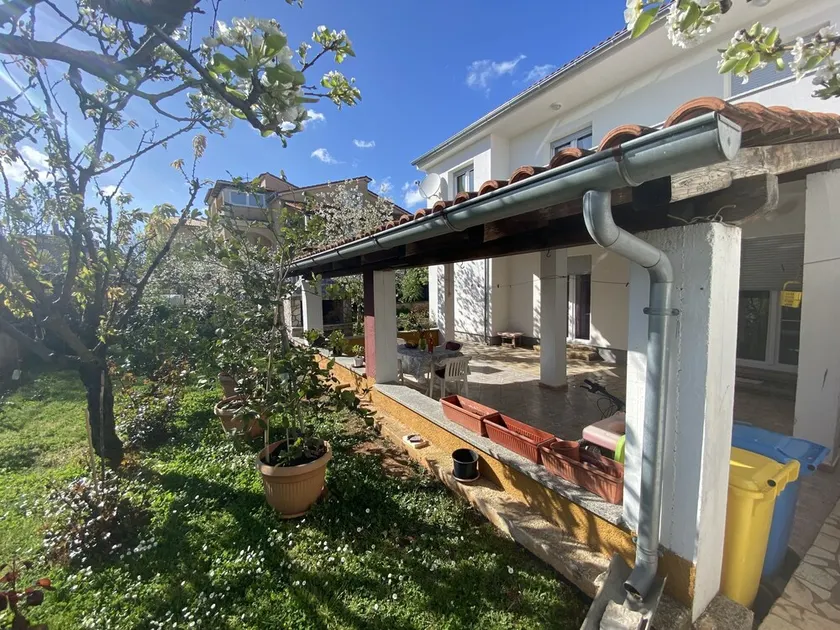 2 Bedroom accommodation in Pula with terrace and barbecue - Image 1