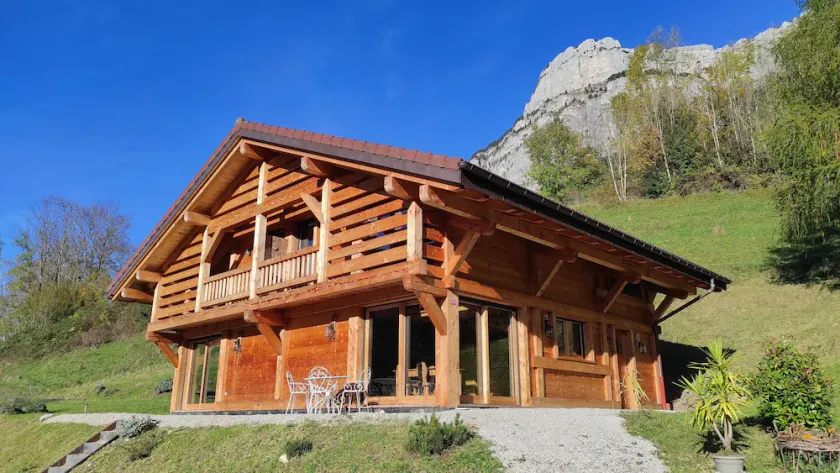 Chalet savoyard écoresponsable, quasiment neuf 8 pers - Image 1