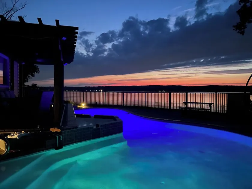 Waterfront: Panoramic Water Views/ Pickleball /Hot Tub/ Pool/Sleeps 16 - Image 1