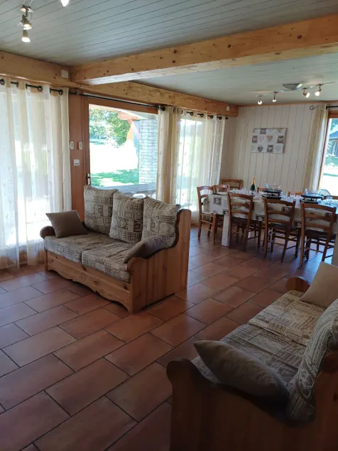 Comfortable apartments in the heart of the village for 2 to 10 people - Image 1