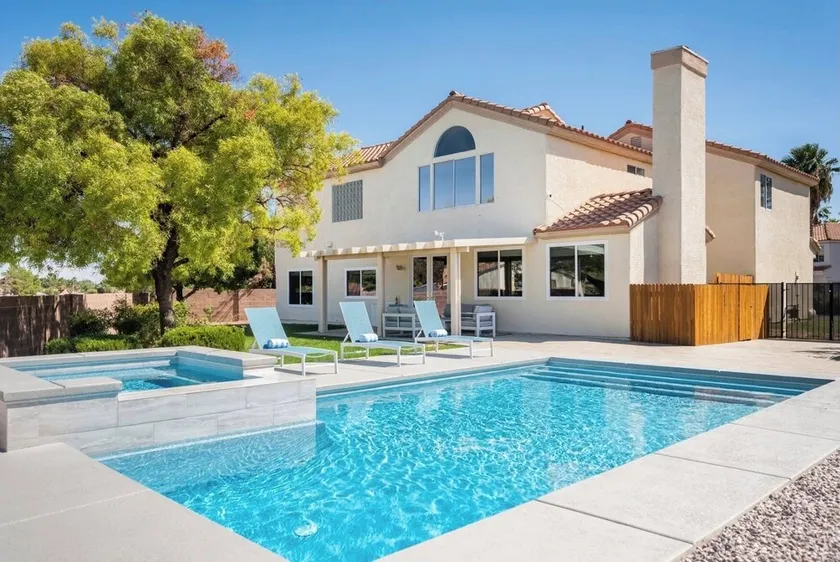Luxury 5BR\\4BA House with Pool & Spa close to Vegas Strip - Image 1