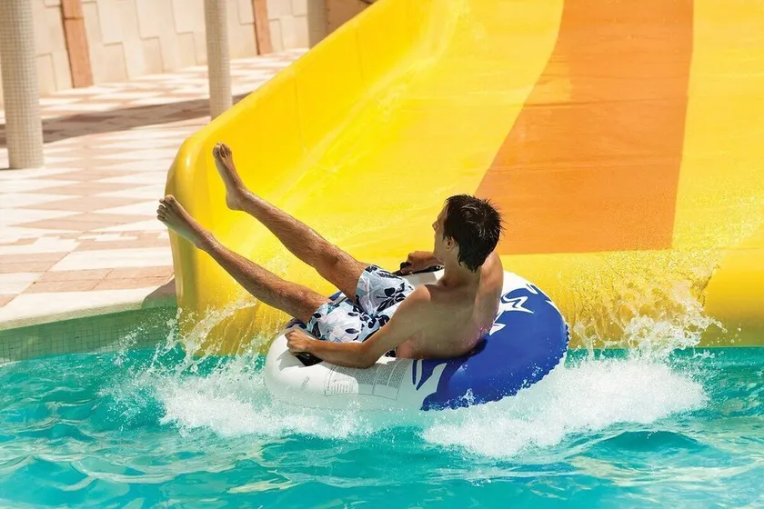 Smokies Mountain View’s plus access included to Warm indoor water park! - Image 1
