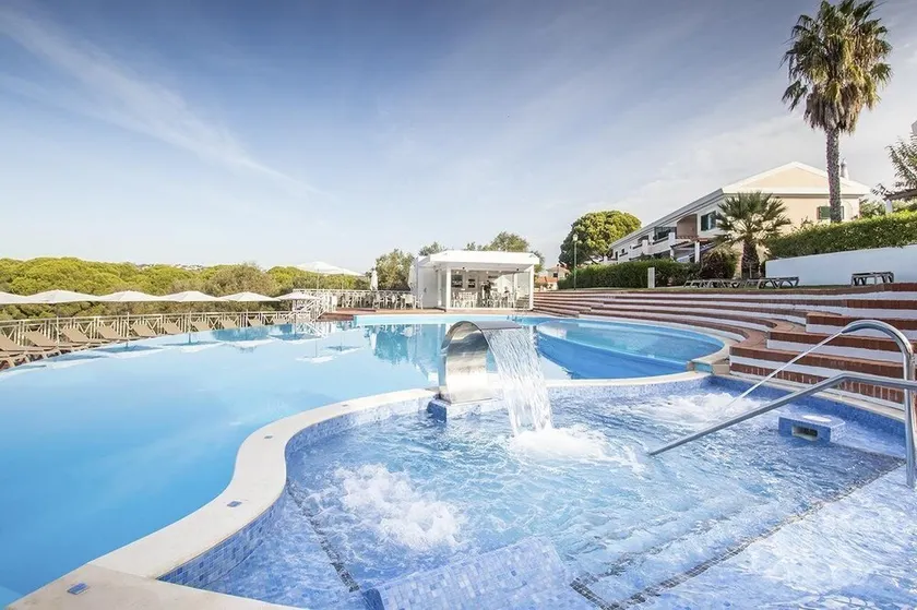Cegonha Country Club - Image 1