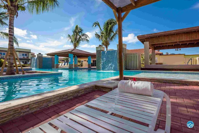 Beautiful 2 bdr 2 bath apt at the #1 Best Beach of the Carribbean: EAGLE BEACH! - Image 1