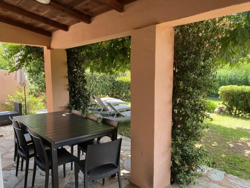 Villa Classic 3 bedrooms - Santa Giulia - Residence with heated pool - Image 1