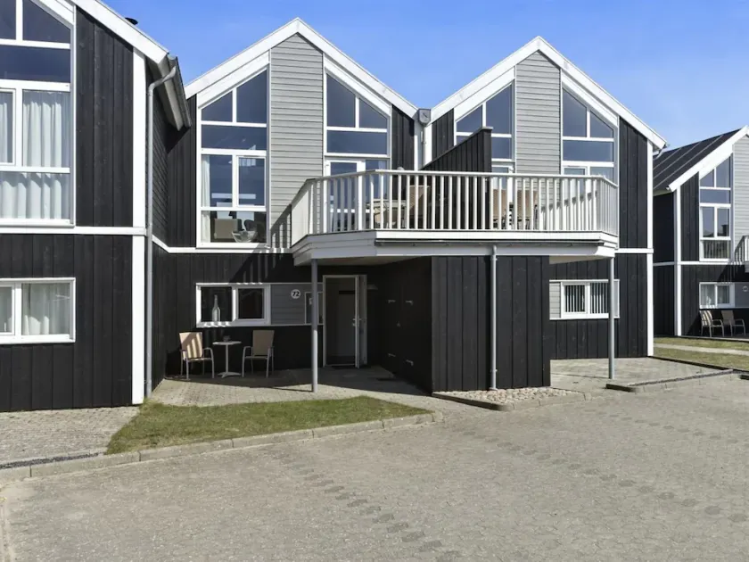 \"Chris\" - 750m from the sea by Interhome - Image 1