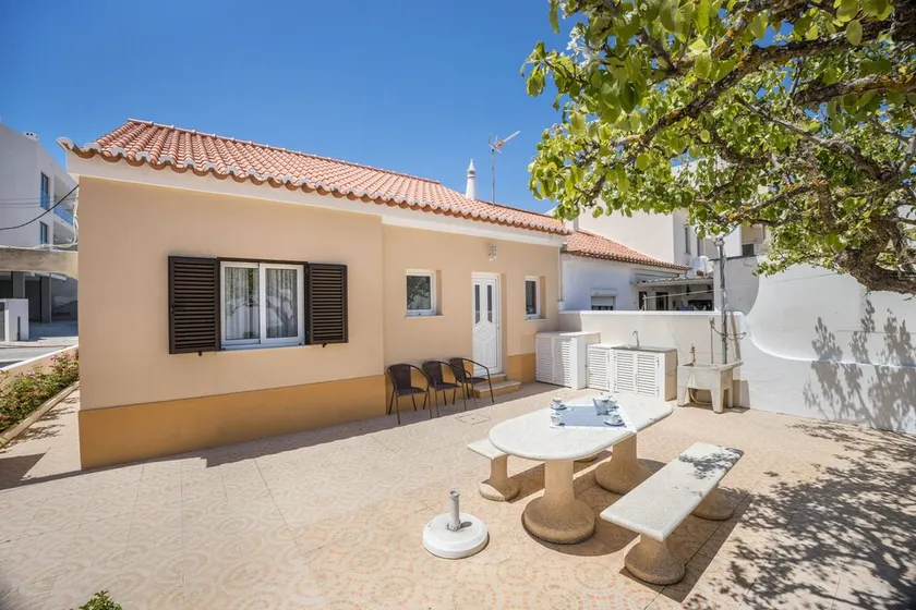 Casa di vacanza Casa Fernandes con piscina condivisa, terrazza aperta e Wi-Fi - Image 1