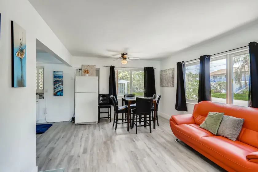 Welcome to Paradise! Gorgeous 2 BR ~~ Steps from the Beach - Image 1