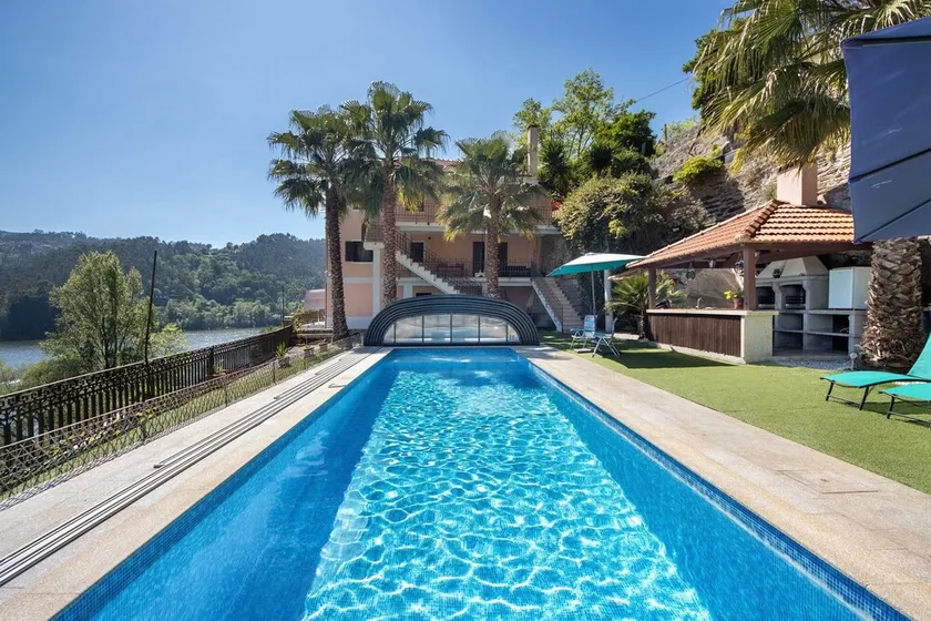 Holiday Home 'Porto Douro' with Private and Indoor Pools, Heated Water, Terrace and Wi-Fi - Image 1