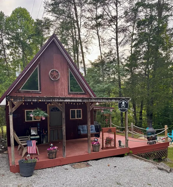 Cozy Cabin - Image 1