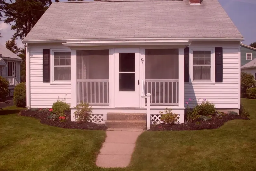 Cozy Cottage At Footbridge Beach - Great Fall and Spring Rates - Image 1