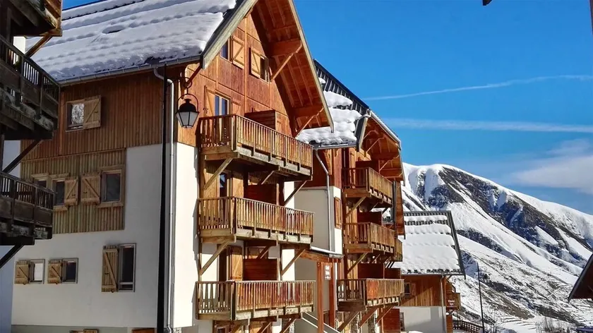 Sybelles Ski Area | Sleeps 4 | Slope-side Comfort - Image 1