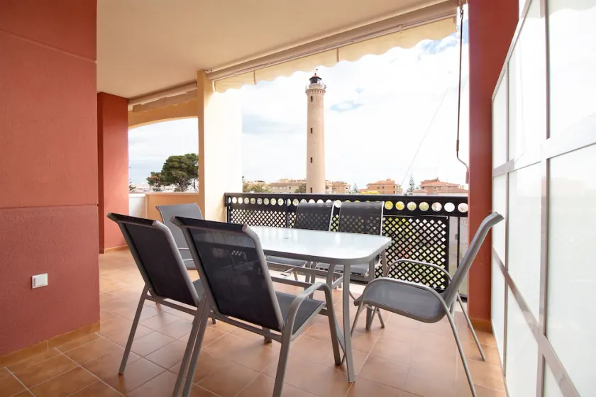 Global Vacacional, Apartamento con terraza y piscina en la playa de Canet - Image 1