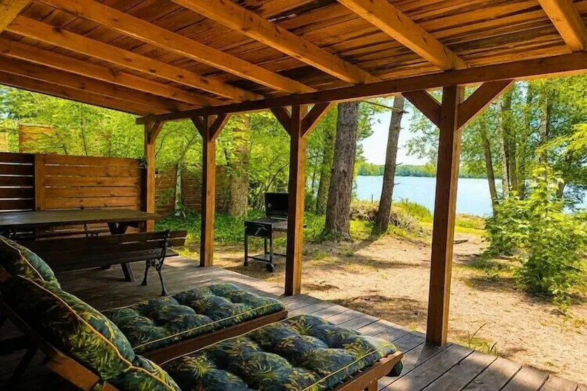 Grande casa per le vacanze in mezzo alla natura e proprio sul lago, Natac Wielka - Image 1