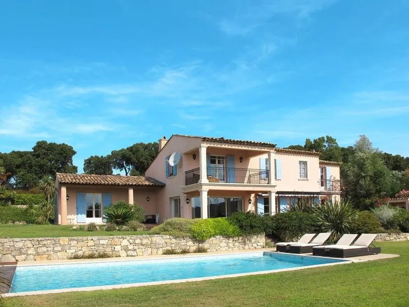 Villa with pool overlooking the Bay of Saint-Tropez - Image 1