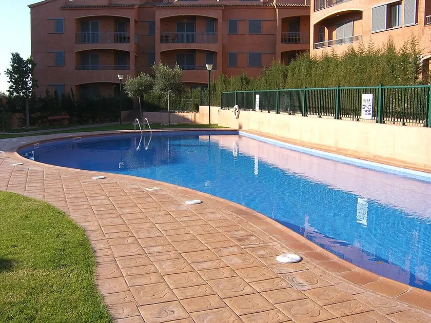 Appartement à 200m de la mer avec piscine, idéal pour les amateurs de détente et de sport - Image 1