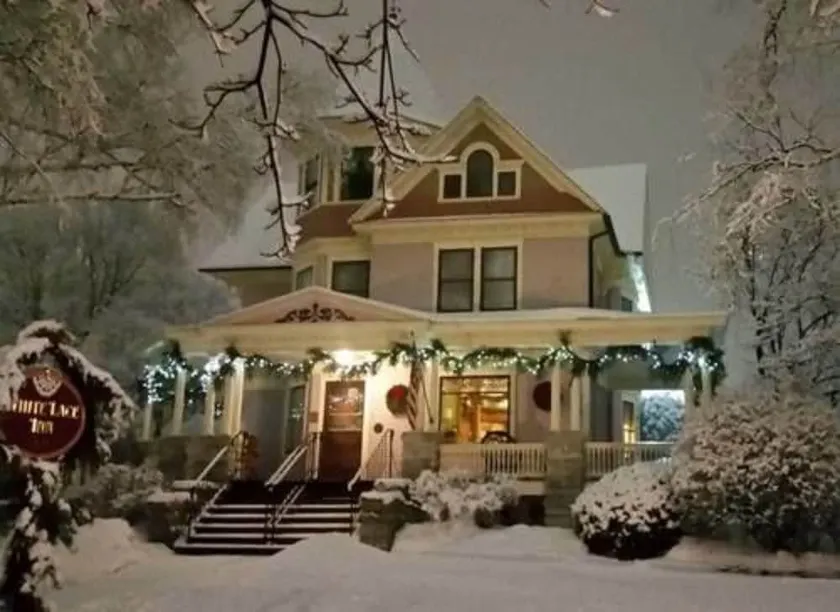 White Lace Inn - Image 1