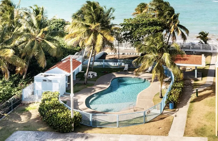 Emplacement! Accès à la plage, WiFi, piscine et parking gratuit - Image 1