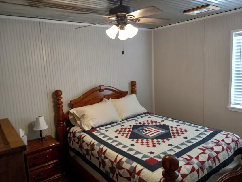 Country Living with Kyle Field 30 minutes away - Image 1