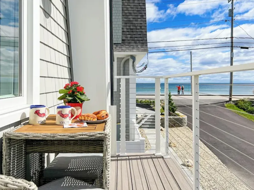 New Nubble View -  Carriage House on Beach - Image 1