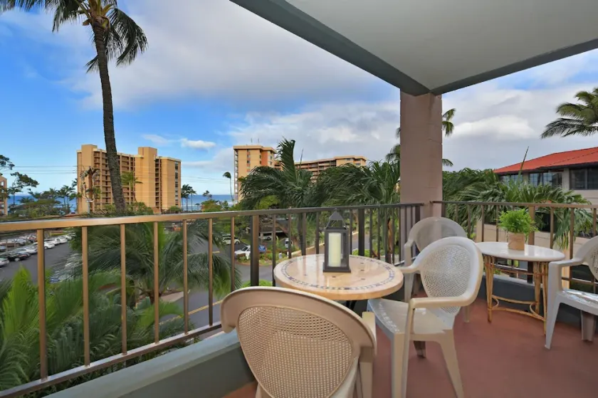 Tranquille, vue sur l'océan depuis un condo récemment rénové au 3ème étage dans West Maui - Image 1