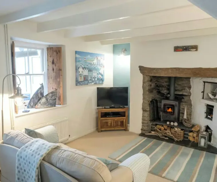 Driftwood Cottage Llangrannog - Image 1