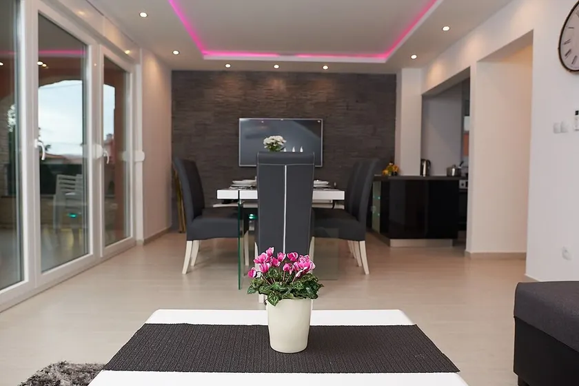Villa Adria II, Apartment B4, with 2 swimming pools - Image 1