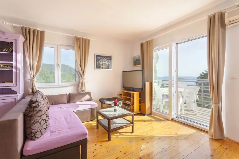 Family-friendly apartments with swimming pool Gornji Tucepi, Makarska - 17686 - Image 1