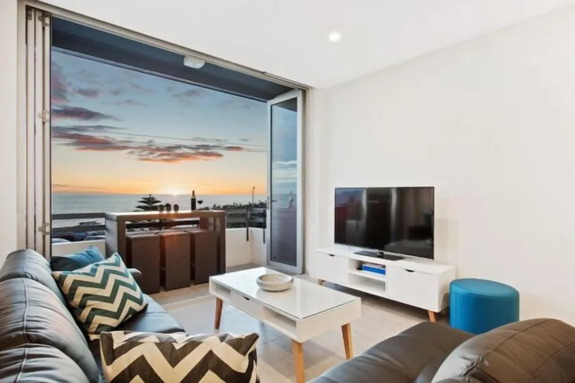 Belle Vista apartment absolute beach front w/ Free WiFi - Image 1