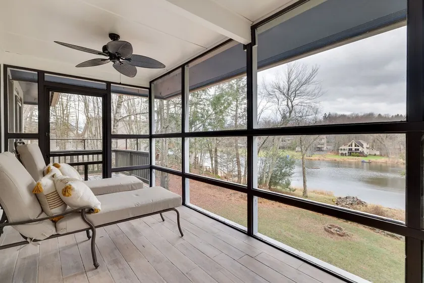 Lakeside Villa – Lakefront Luxury in The Hideout / 5BR, 3BA, Sleeps 13 - Image 1