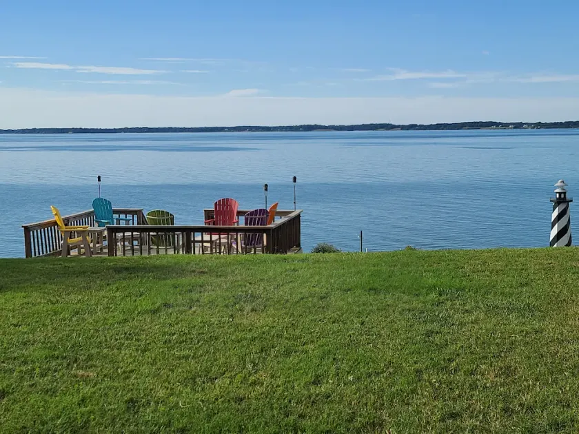 Room on river with sunset views and private beach! - Image 1